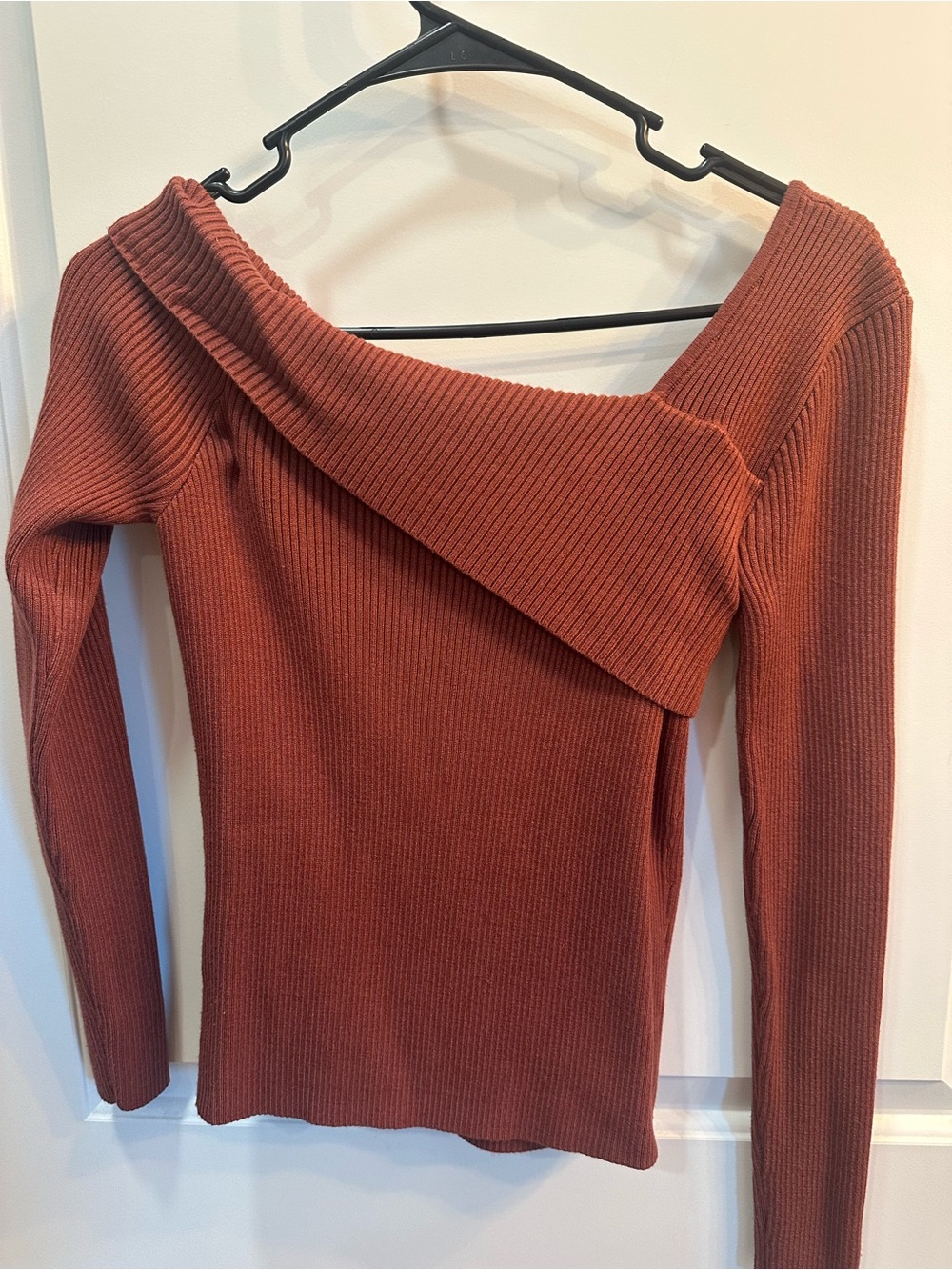 Ribbed Off-Shoulder Sweater - Rust